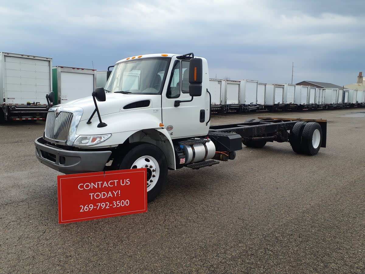 2019 INTERNATIONAL 4300 in Wayland, MI