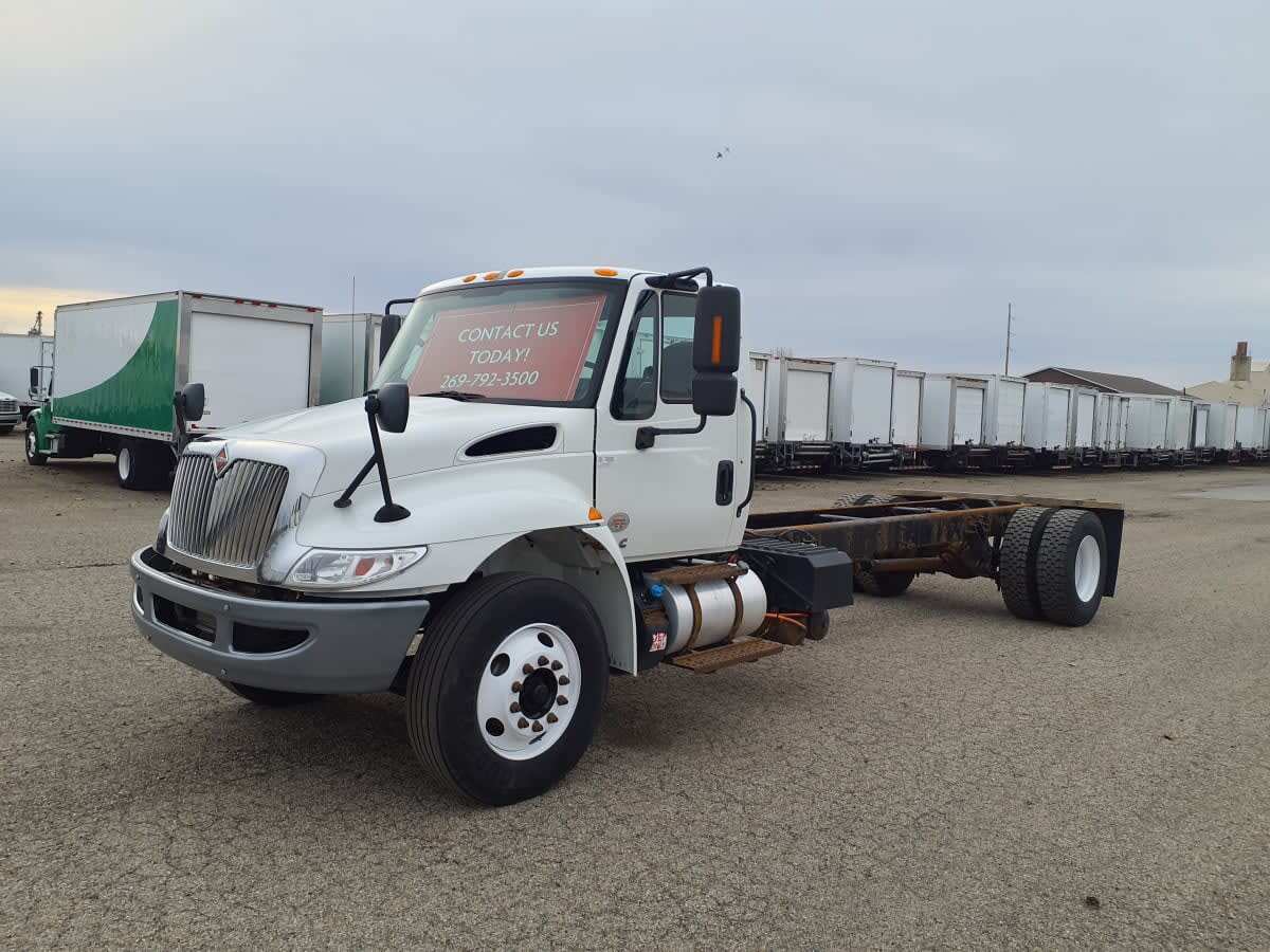 2019 INTERNATIONAL 4300 in Wayland, MI