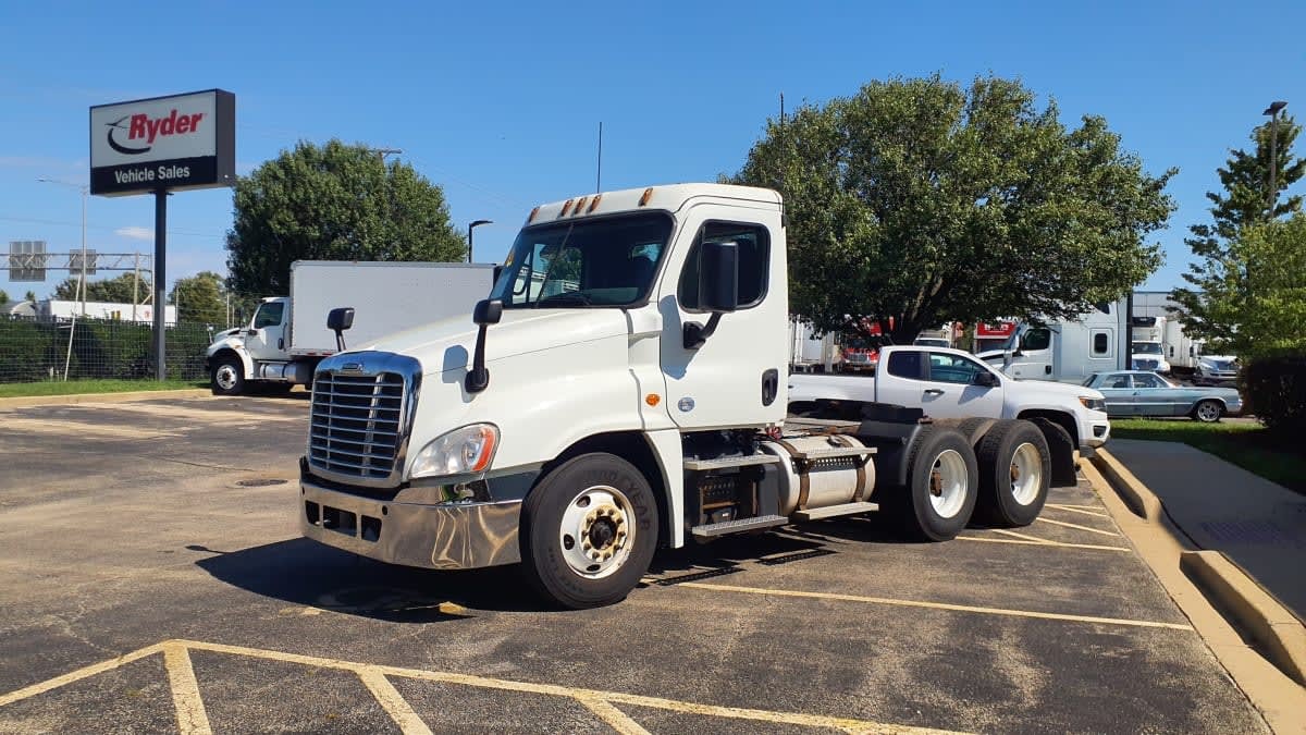 2019 FREIGHTLINER CASCADIA 125 in Bolingbrook, IL