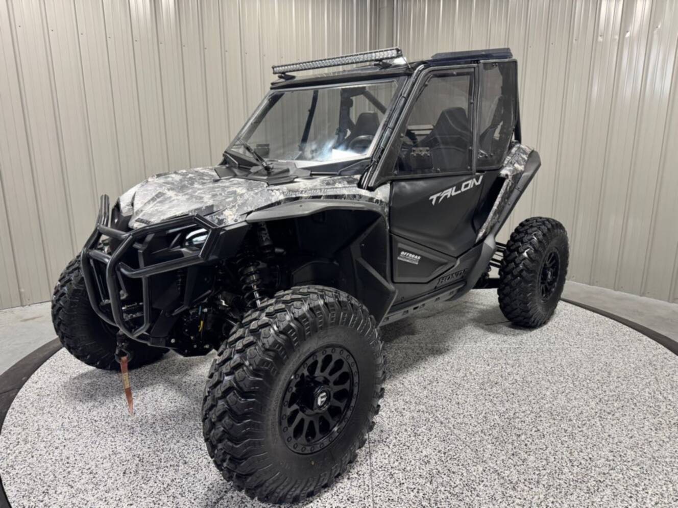 A photo of this 2021 Honda TALON 1000R Fox Live Valve Special Edition