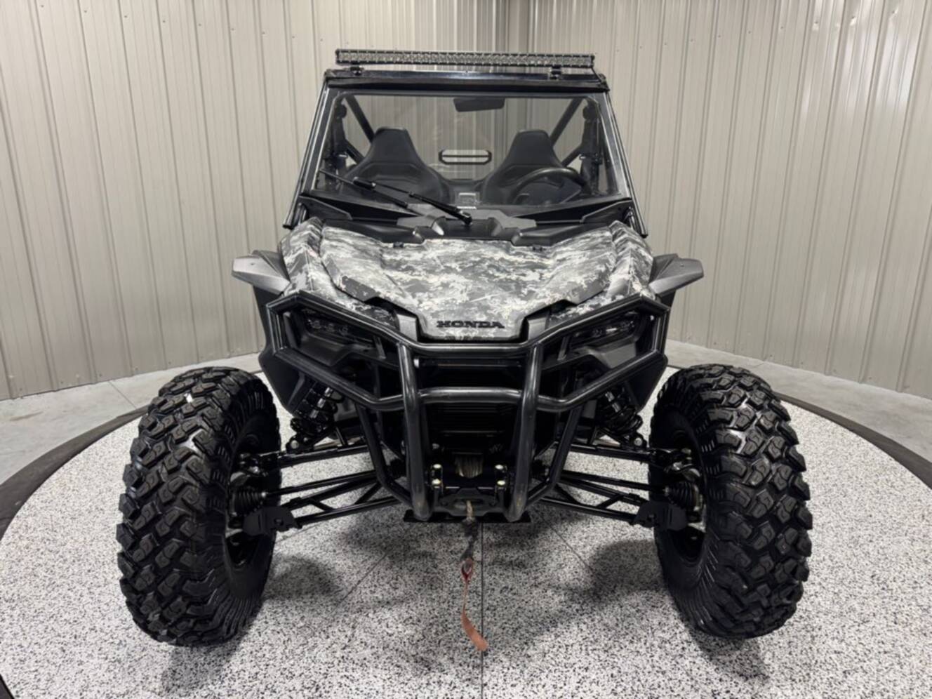 A photo of this 2021 Honda TALON 1000R Fox Live Valve Special Edition