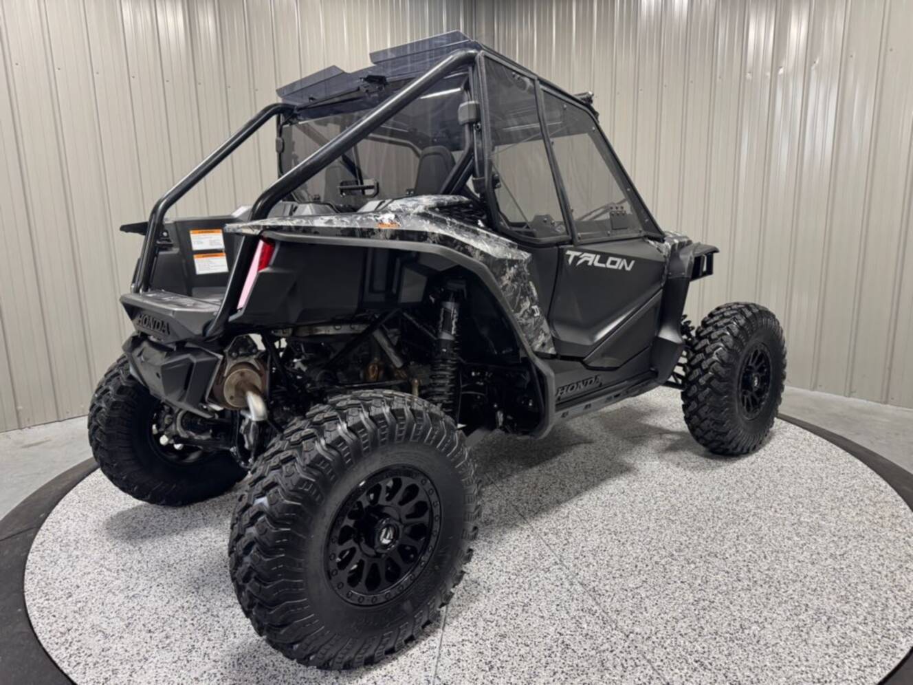 A photo of this 2021 Honda TALON 1000R Fox Live Valve Special Edition