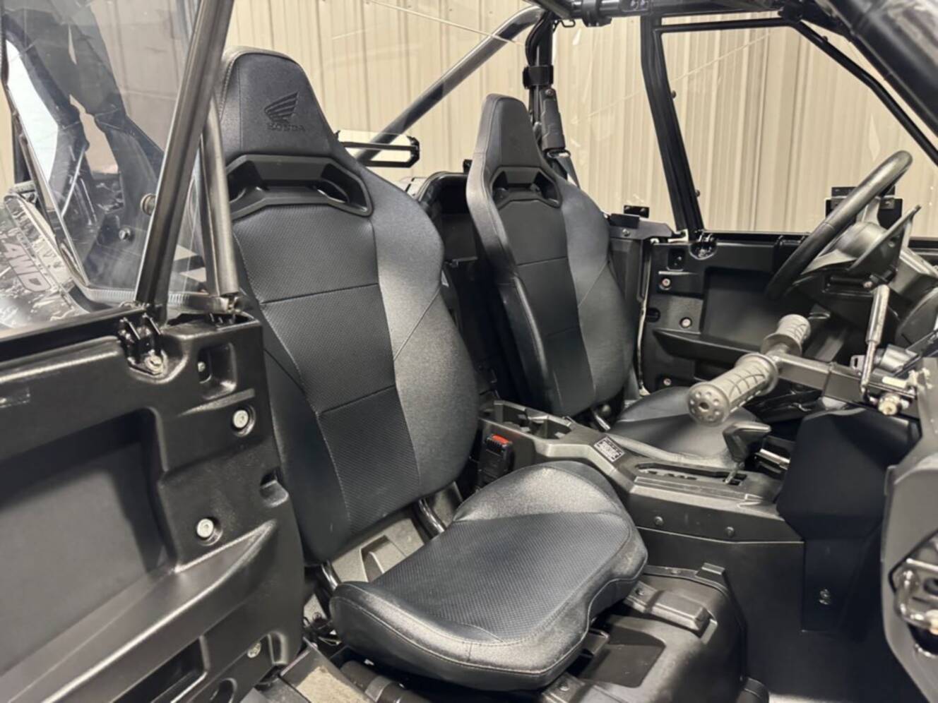 A photo of this 2021 Honda TALON 1000R Fox Live Valve Special Edition