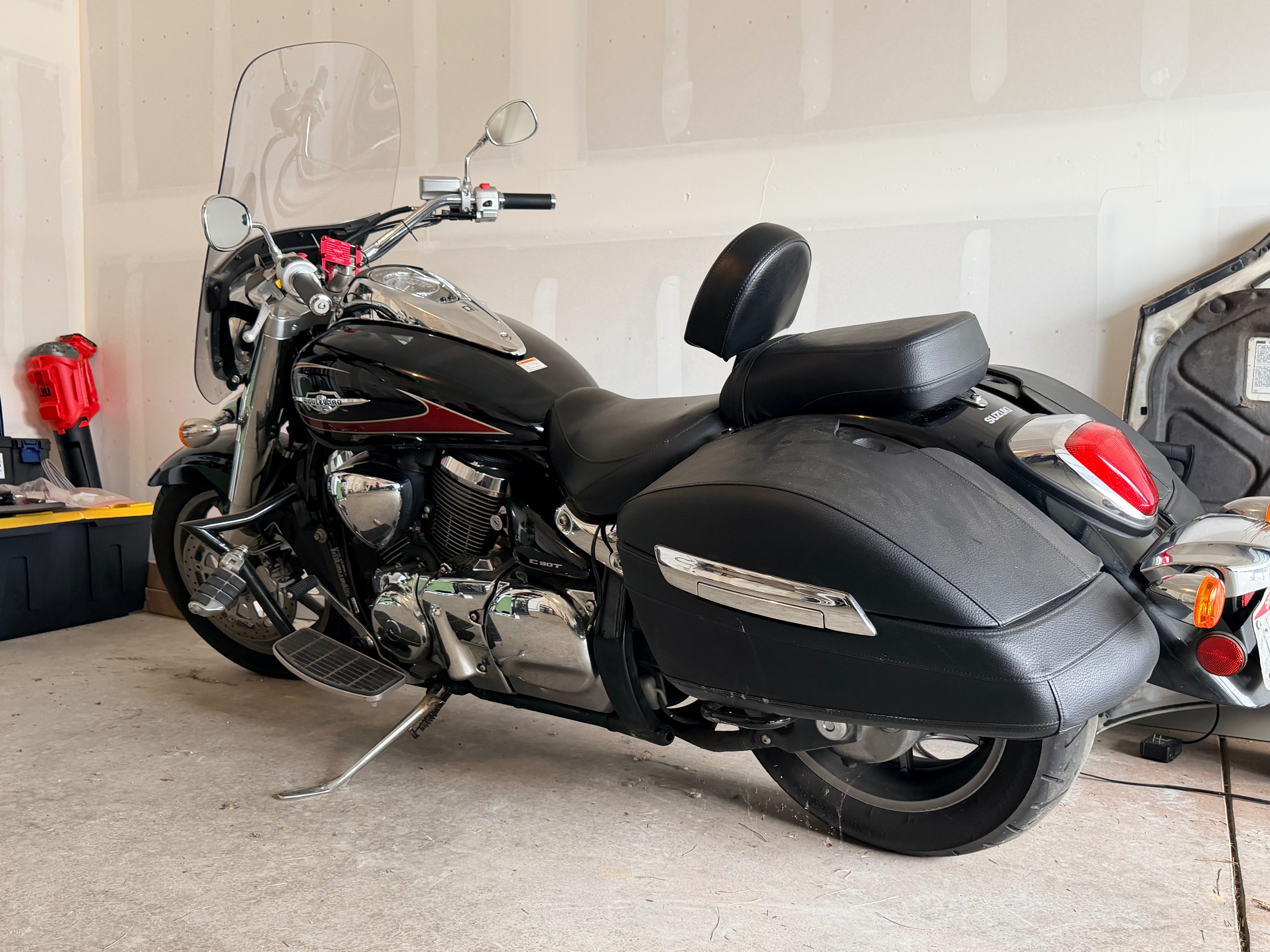 2017 Suzuki BOULEVARD C90T Cruiser motorcycle