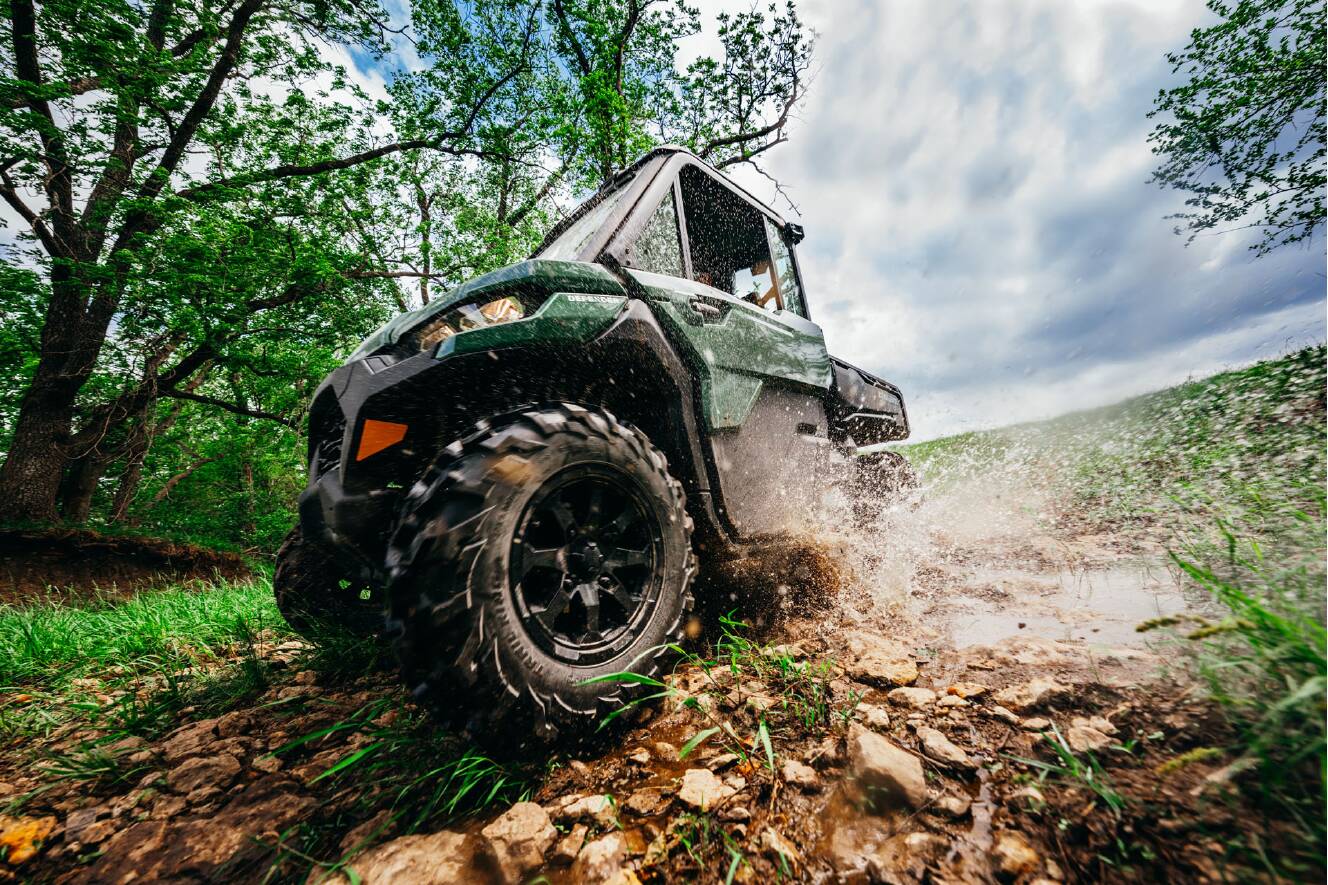 A photo of this 2027 Can-Am Defender DPS CAB HD10