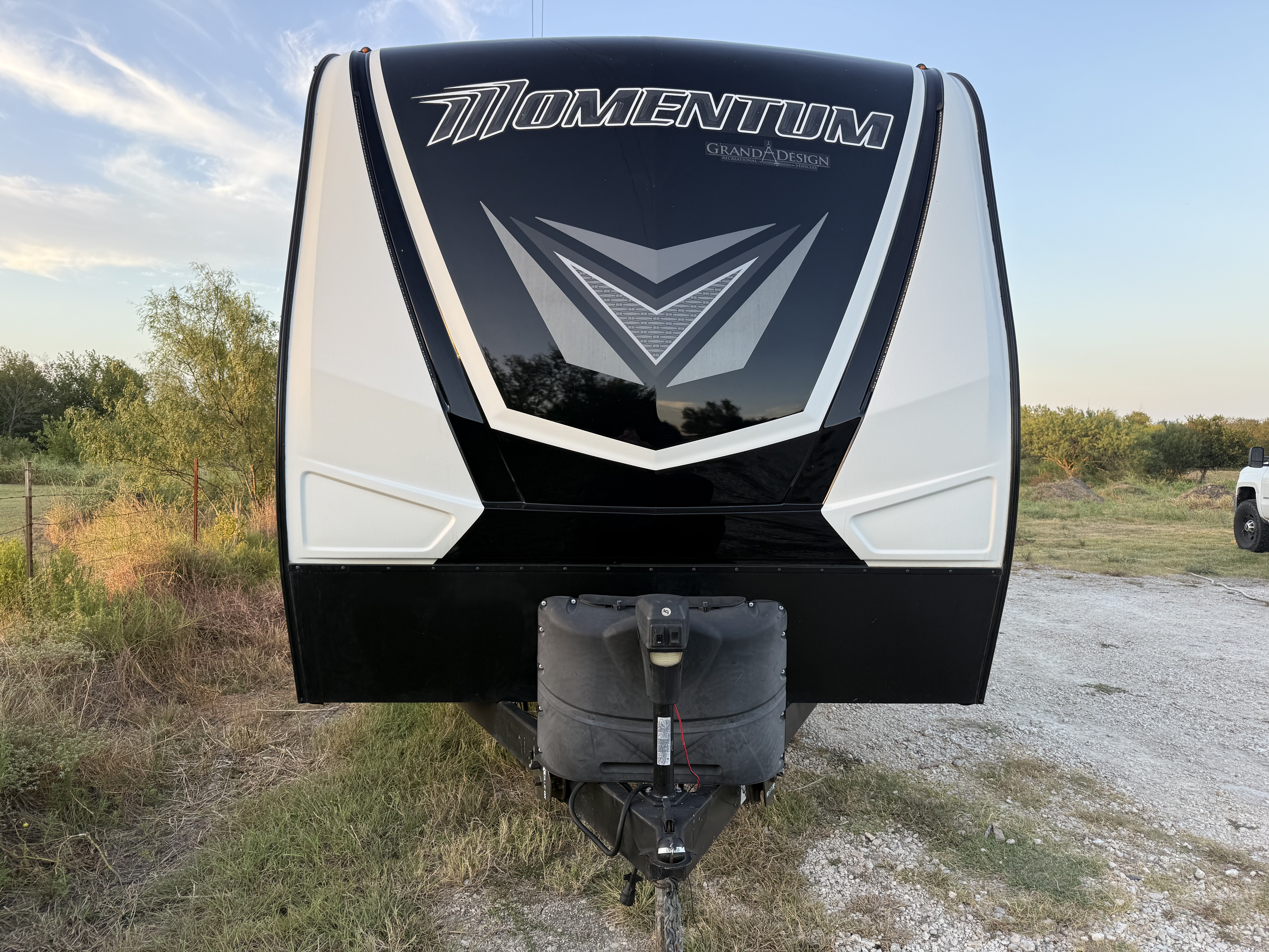 2022 Grand Design MOMENTUM G-CLASS 25G in austin TX