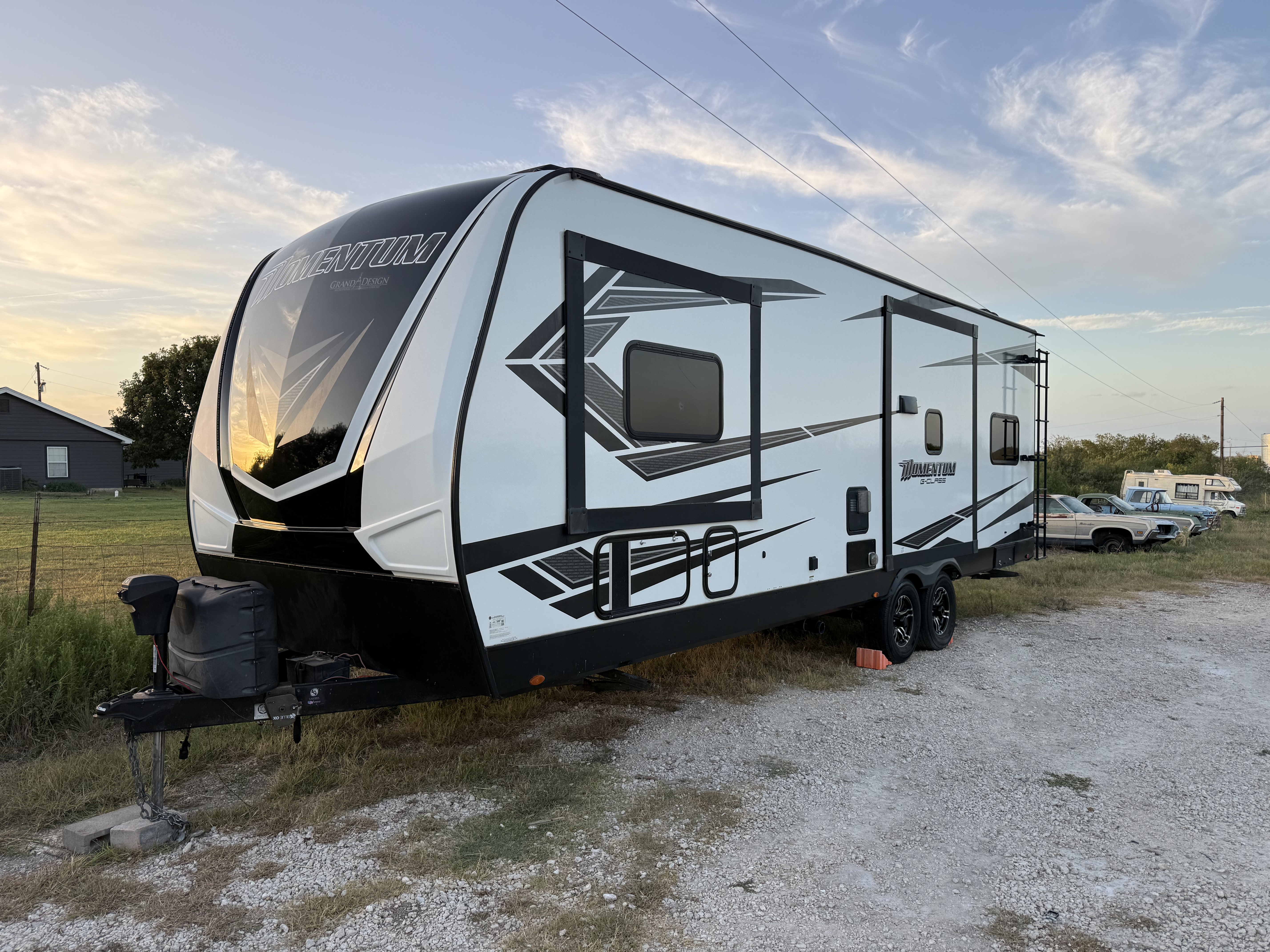 2022 Grand Design MOMENTUM G-CLASS 25G RV