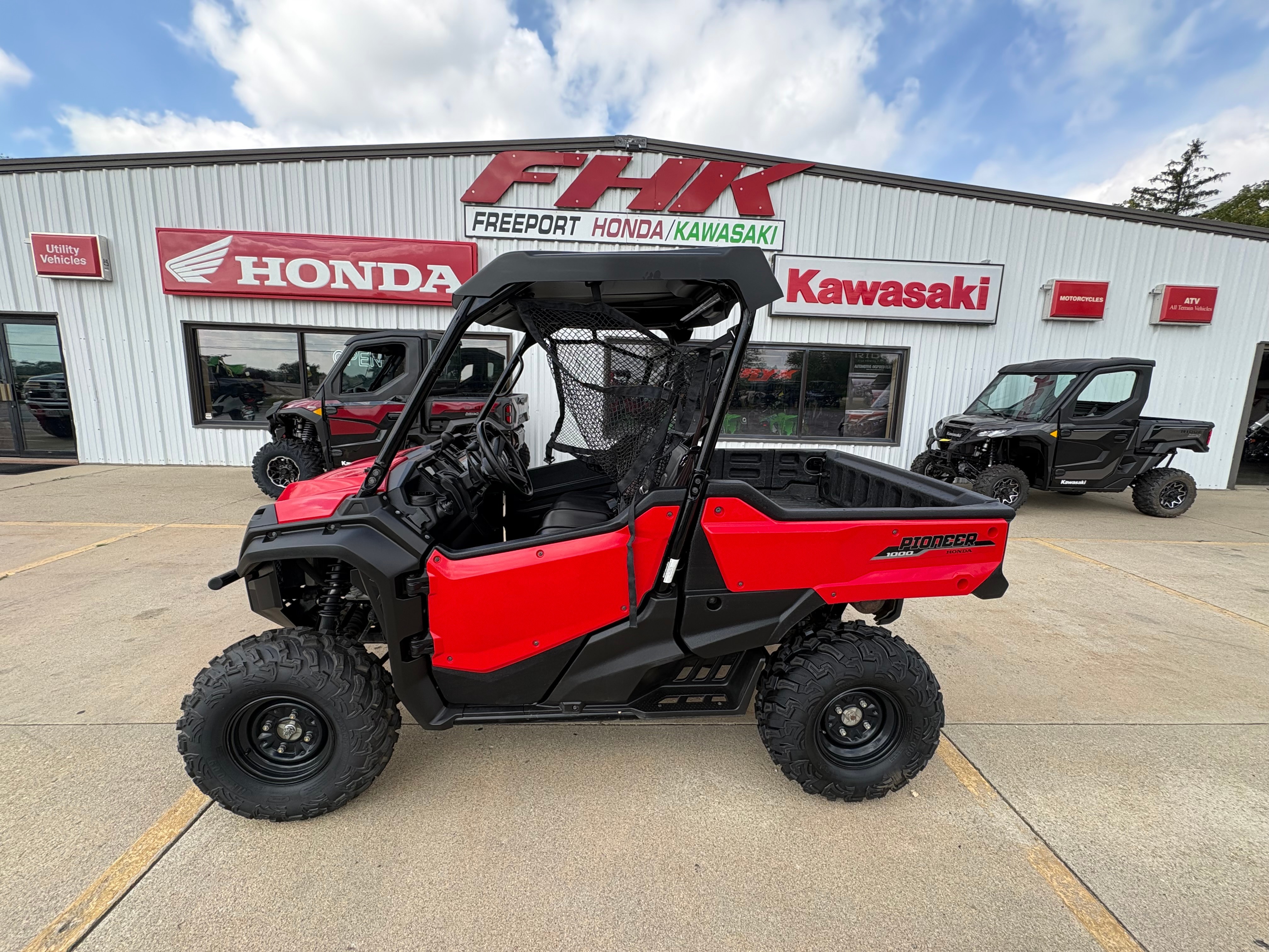2016 Honda Pioneer 1000 EPS in freeport IL