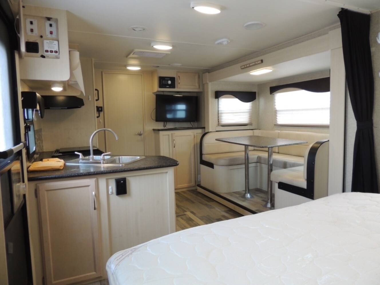 A photo of this 2017 Winnebago Minnie 2201DS