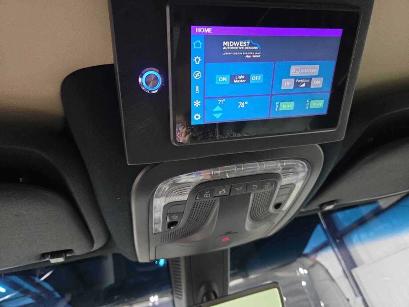 A photo of this 2027 Ultimate Toys LIMO J PRO