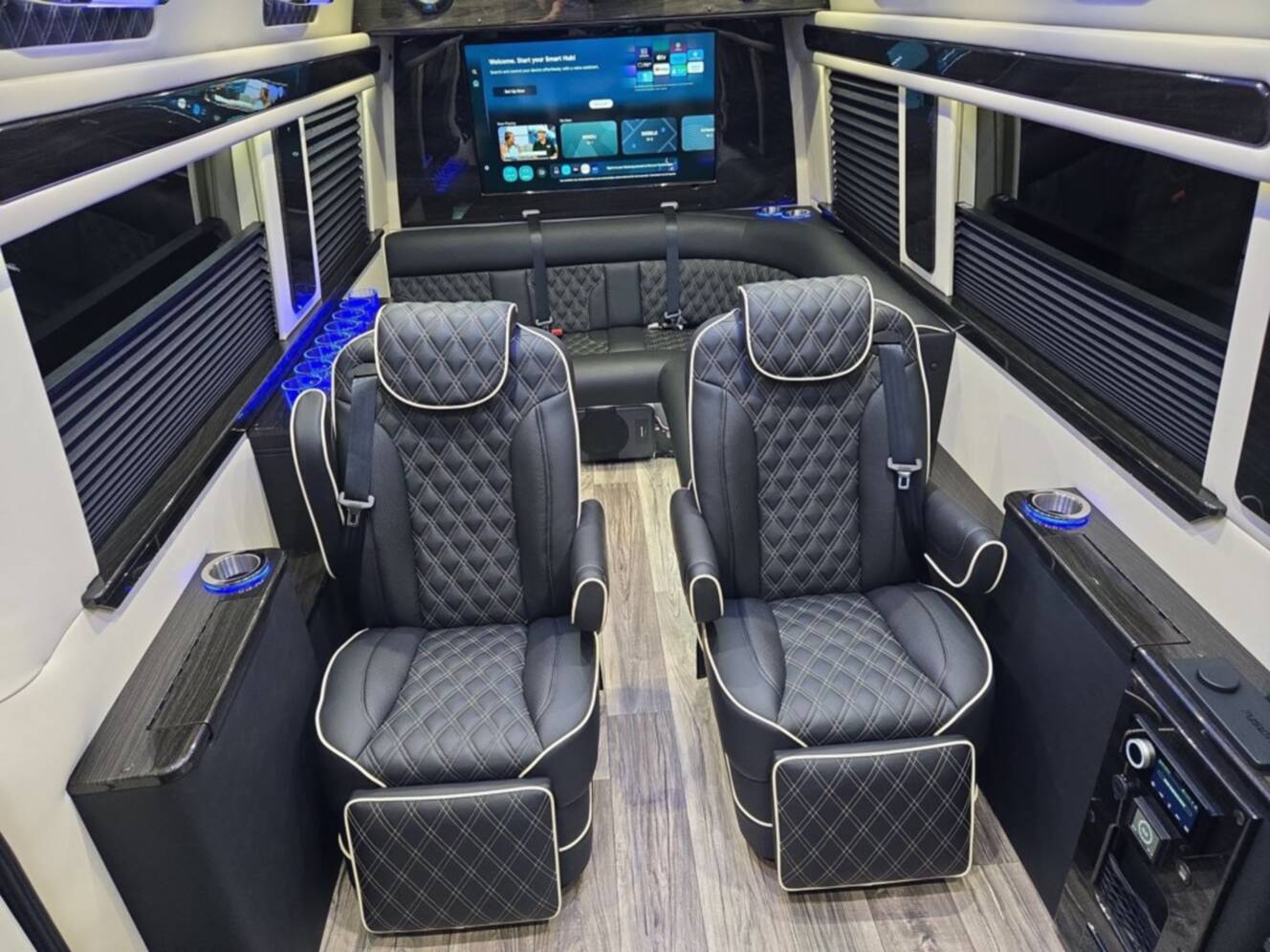 A photo of this 2027 Ultimate Toys LIMO J PRO