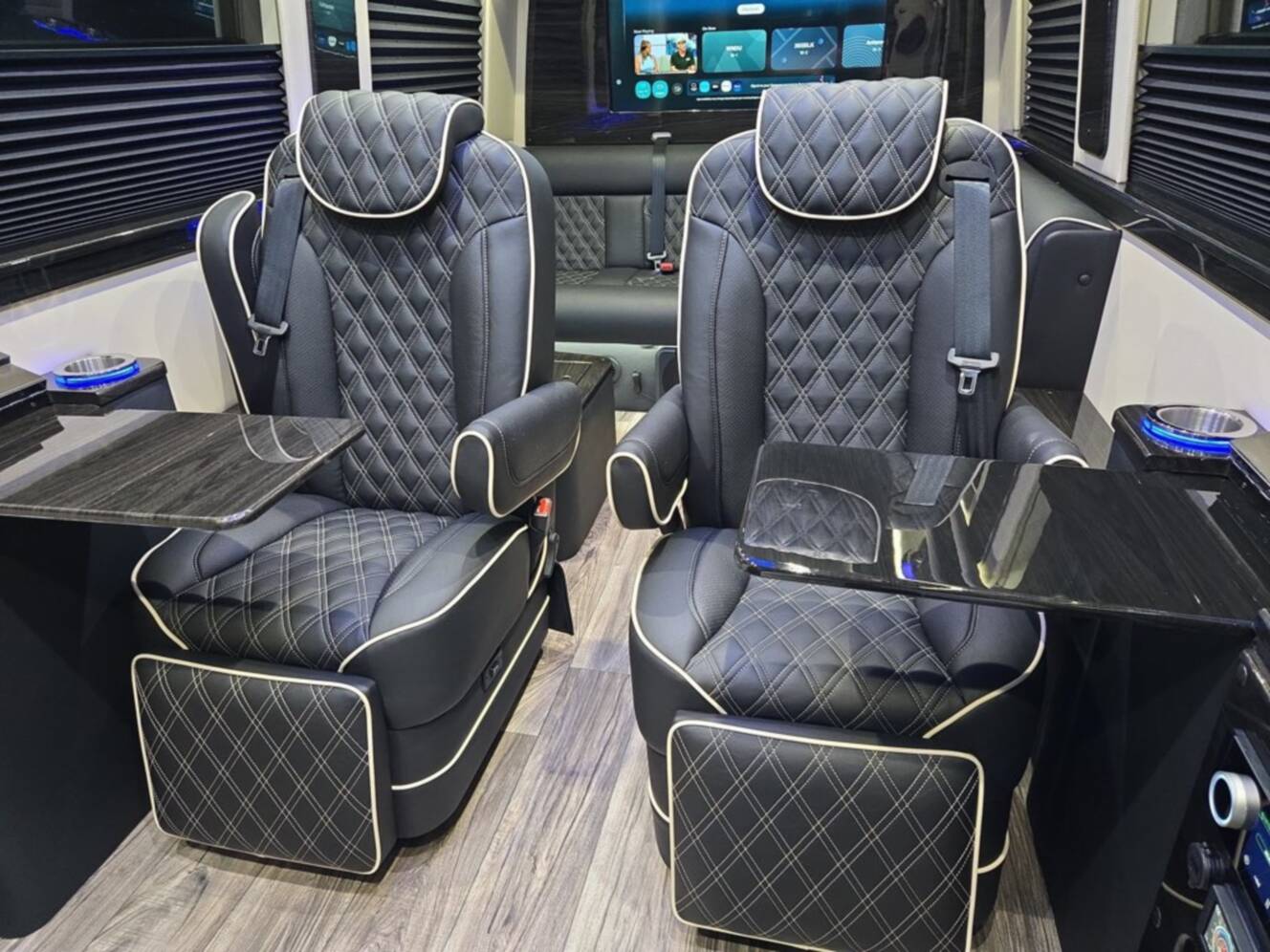 A photo of this 2027 Ultimate Toys LIMO J PRO