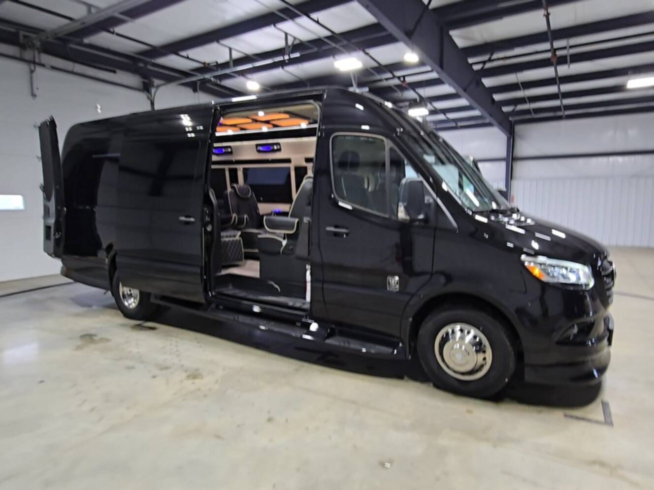 A photo of this 2027 Ultimate Toys LIMO J PRO