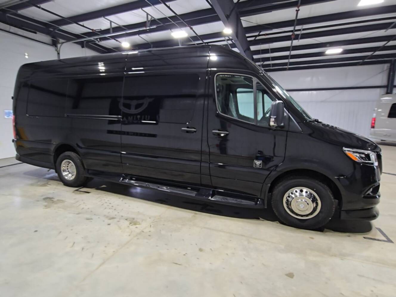 A photo of this 2027 Ultimate Toys LIMO J PRO