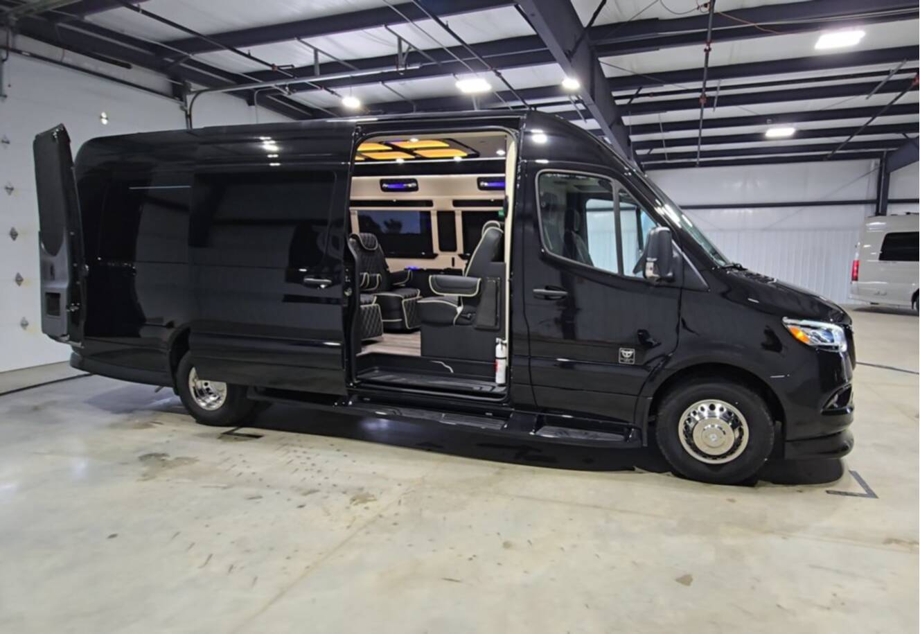 A photo of this 2027 Ultimate Toys LIMO J PRO