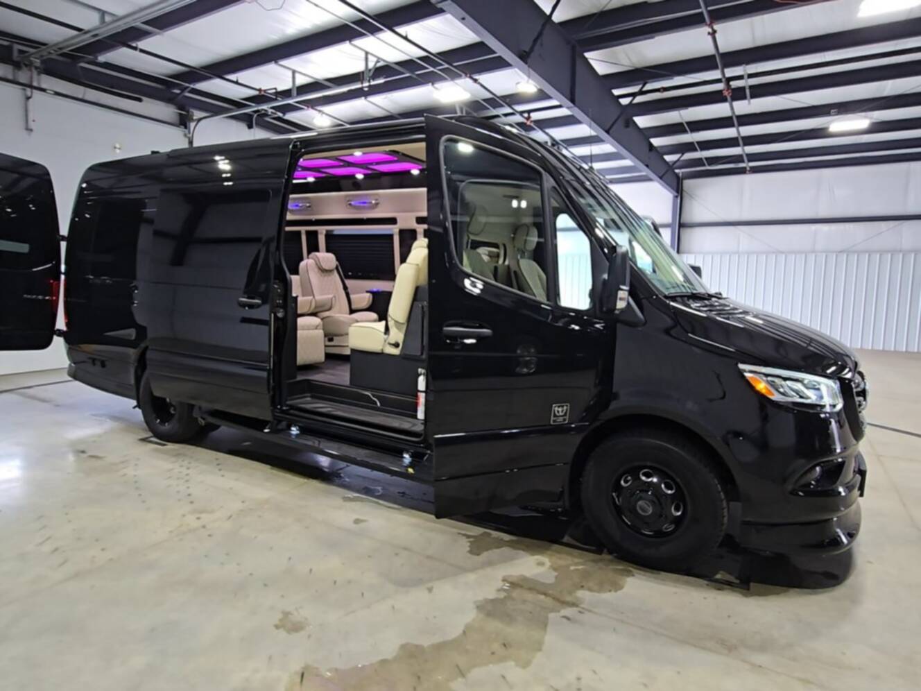 A photo of this 2027 Ultimate Toys COACH EXEC