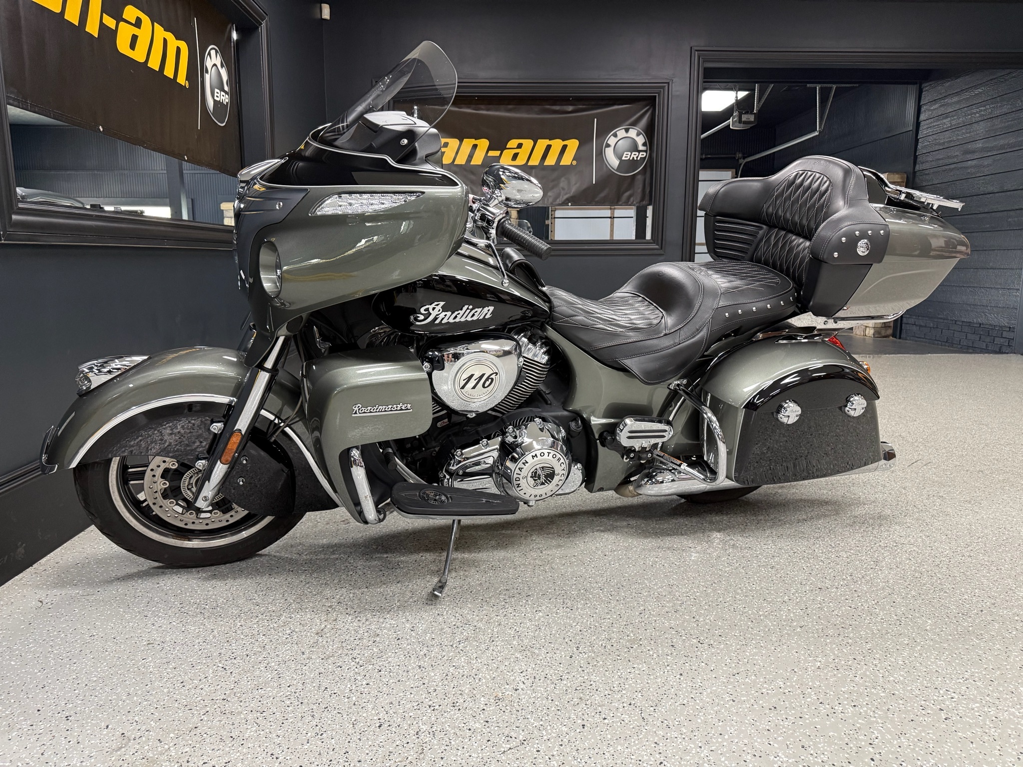 2021 Indian Motorcycle Roadmaster® Dark Horse® DARK HORSE in Iron Station, NC
