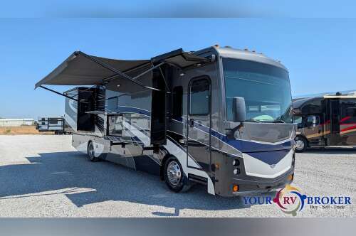 2018 Fleetwood DISCOVERY 38N in justin TX