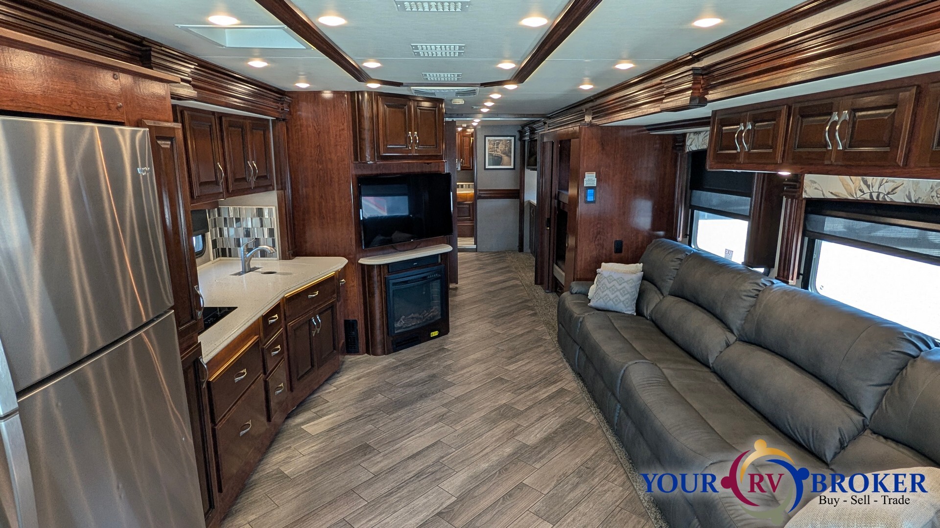 2018 Fleetwood DISCOVERY 38N in justin TX