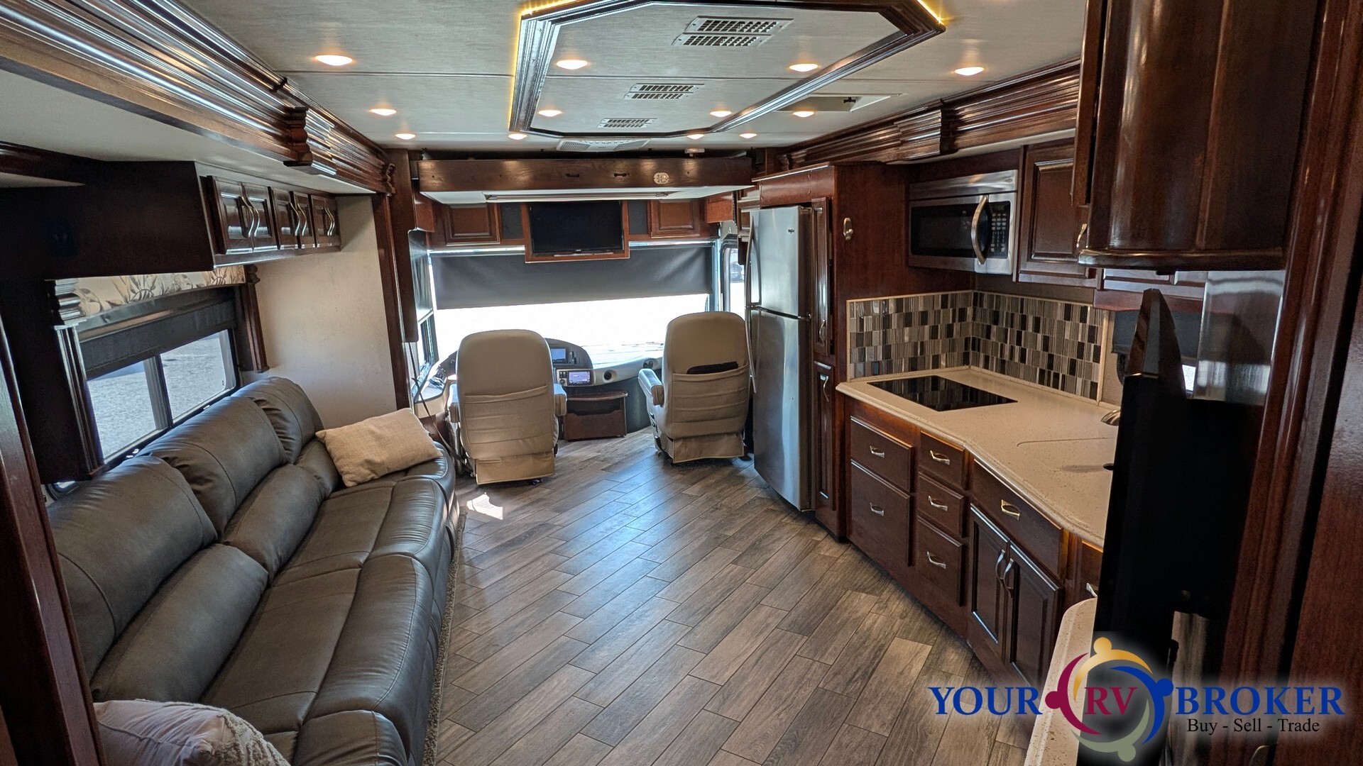 2018 Fleetwood DISCOVERY 38N in justin TX