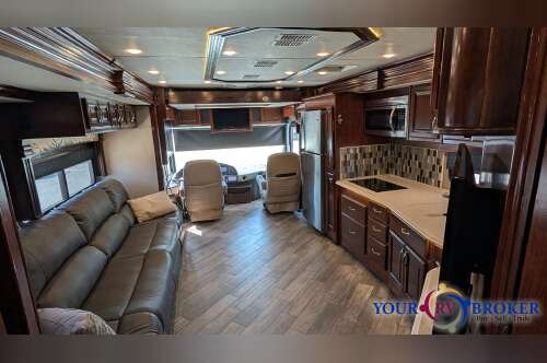 2018 Fleetwood DISCOVERY 38N in justin TX