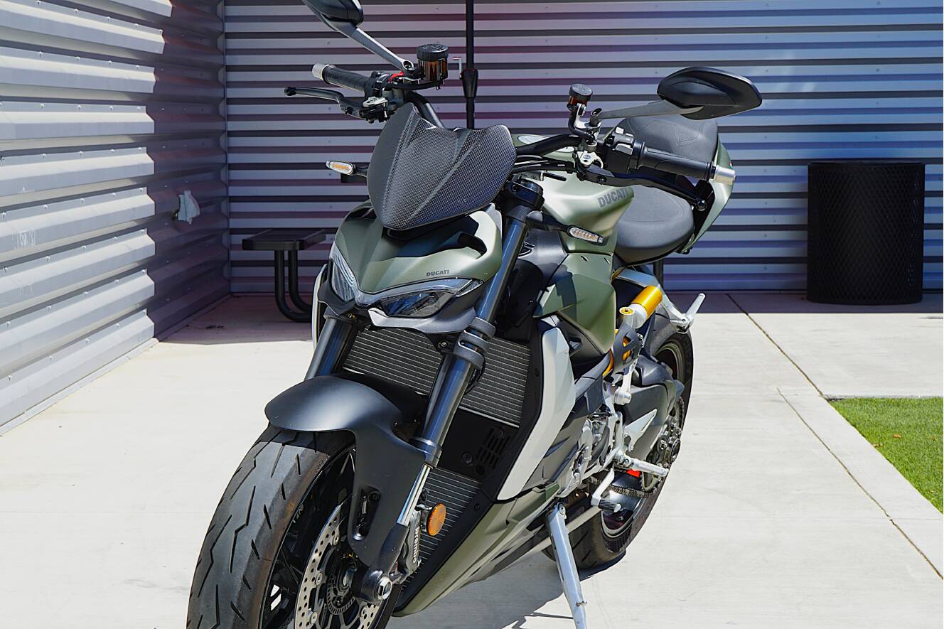 A photo of this 2023 Ducati Streetfighter V2
