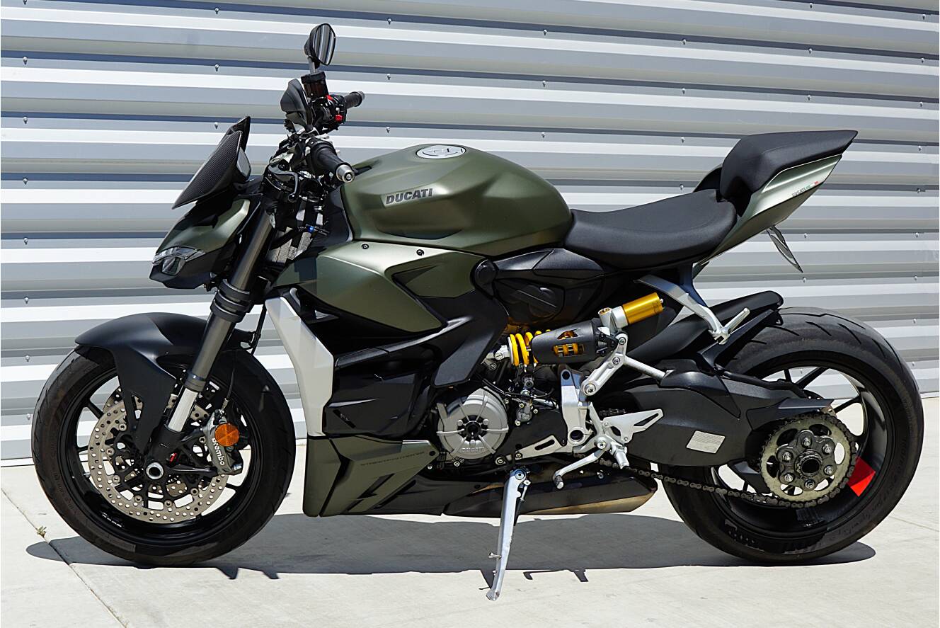 A photo of this 2023 Ducati Streetfighter V2
