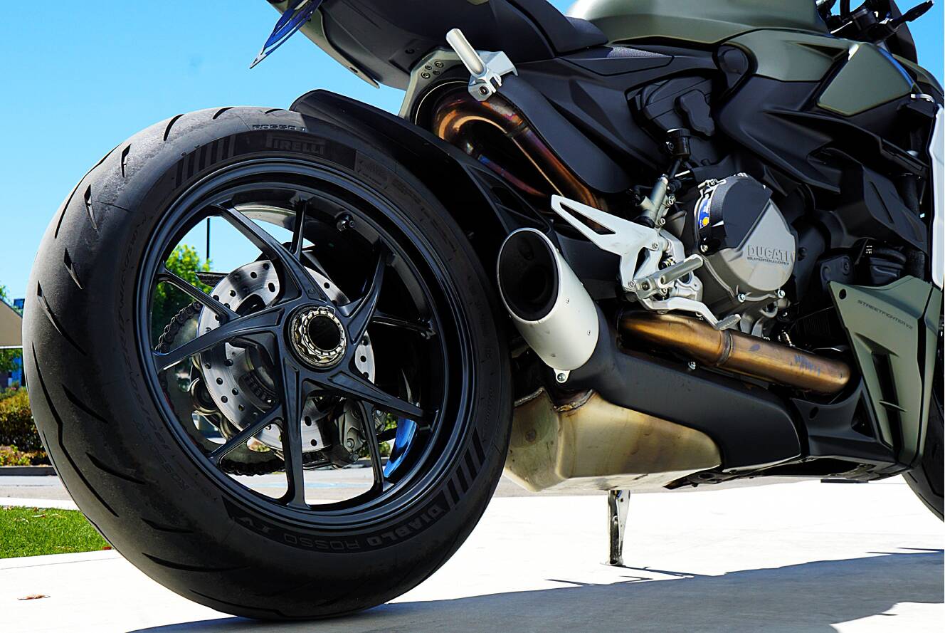 A photo of this 2023 Ducati Streetfighter V2
