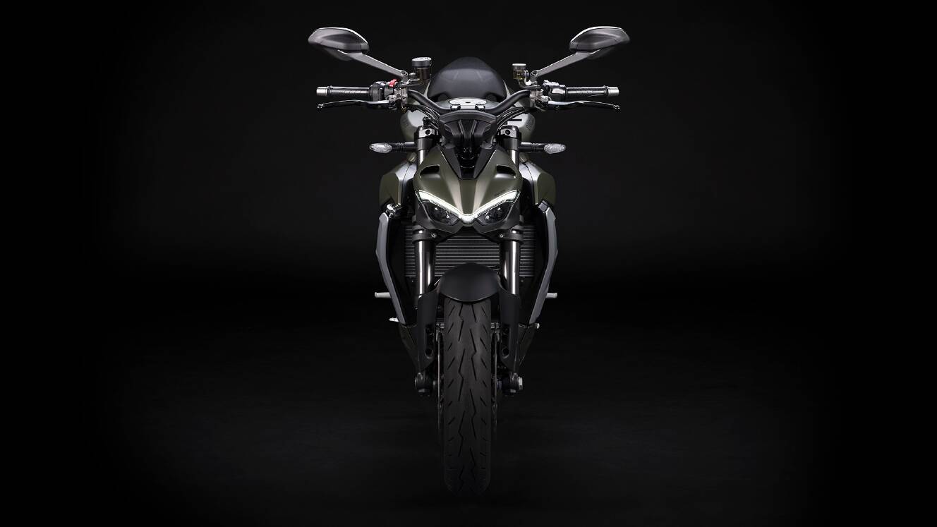 A photo of this 2023 Ducati Streetfighter V2