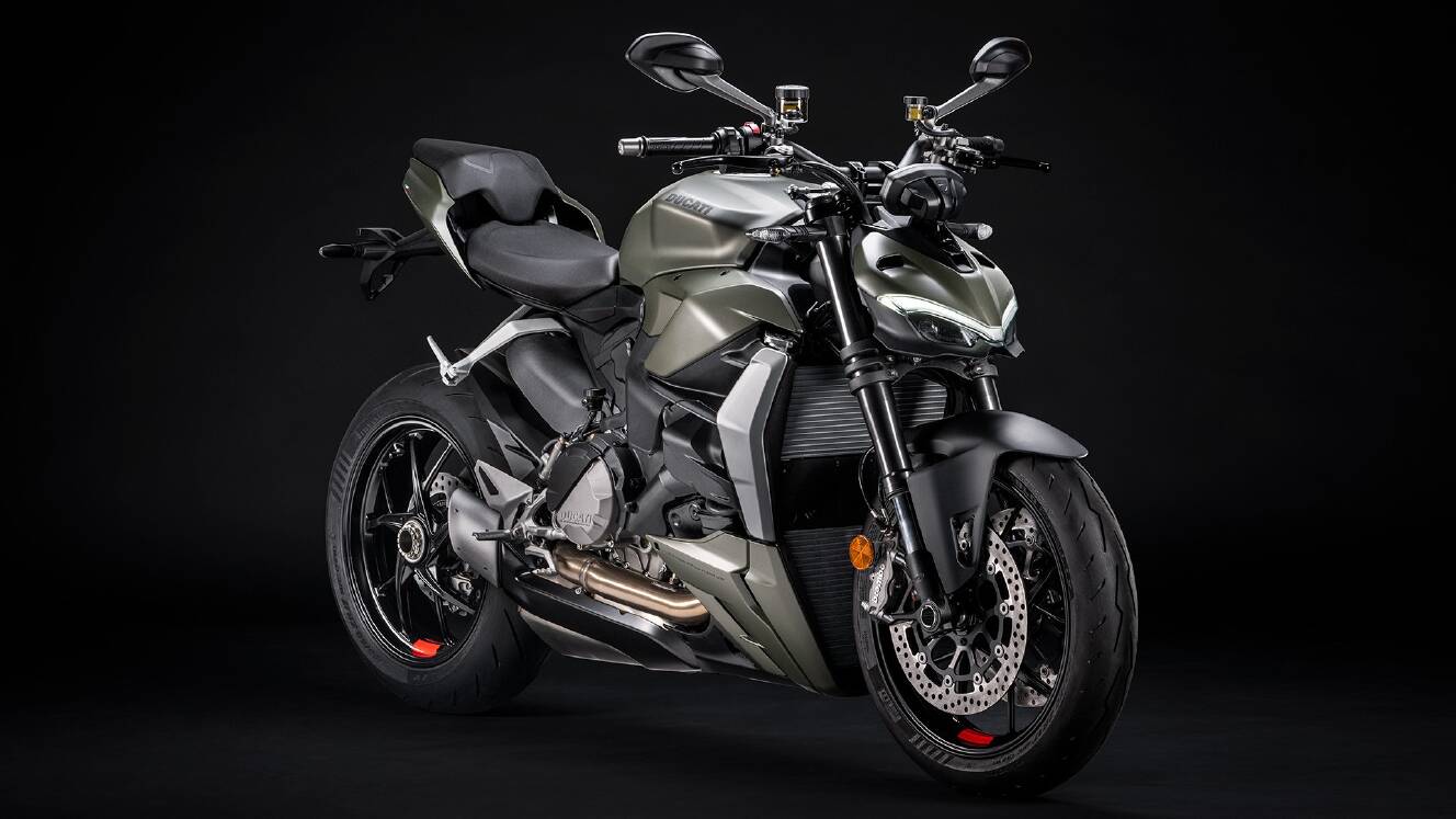 A photo of this 2023 Ducati Streetfighter V2