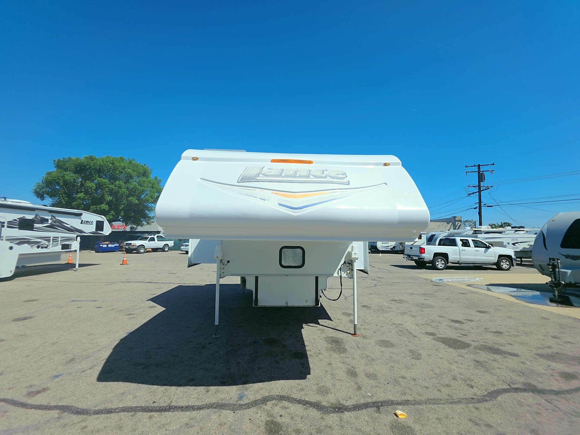 2014 Lance 992 in ontario CA