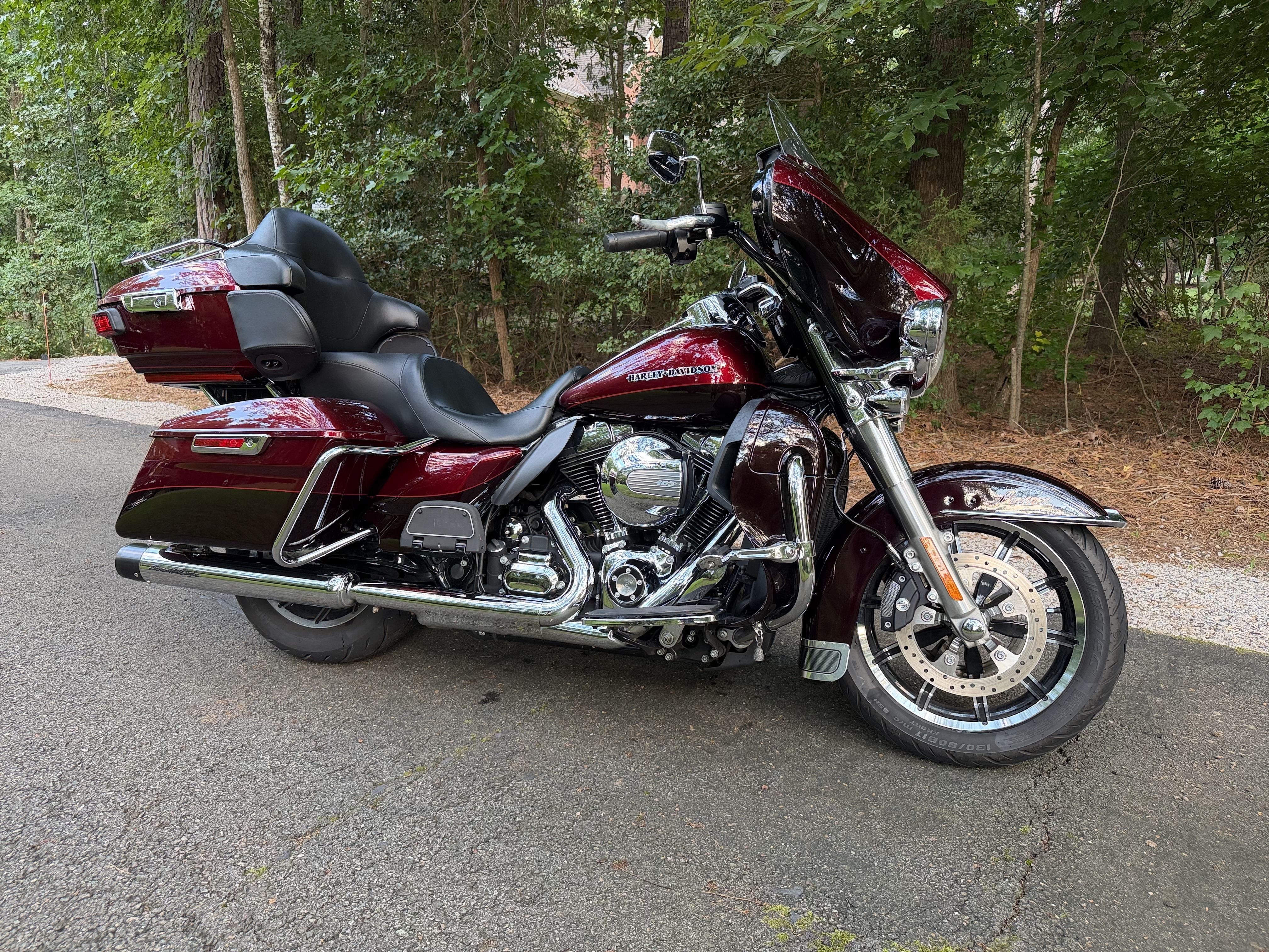 2014 Harley-Davidson ELECTRA GLIDE ULTRA LIMITED LOW Touring motorcycle