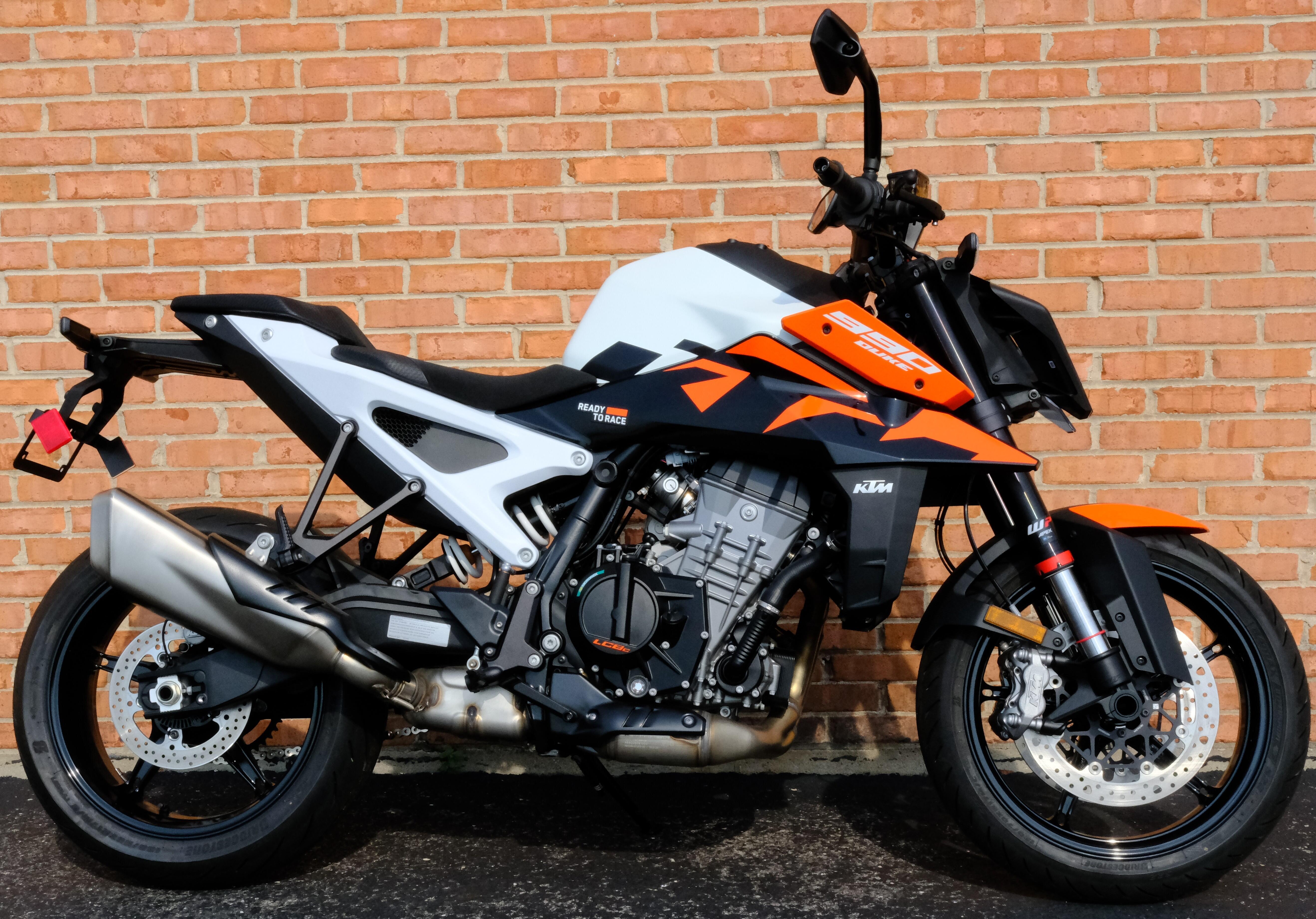 2027 KTM Duke 990 990 in Villa Park, IL