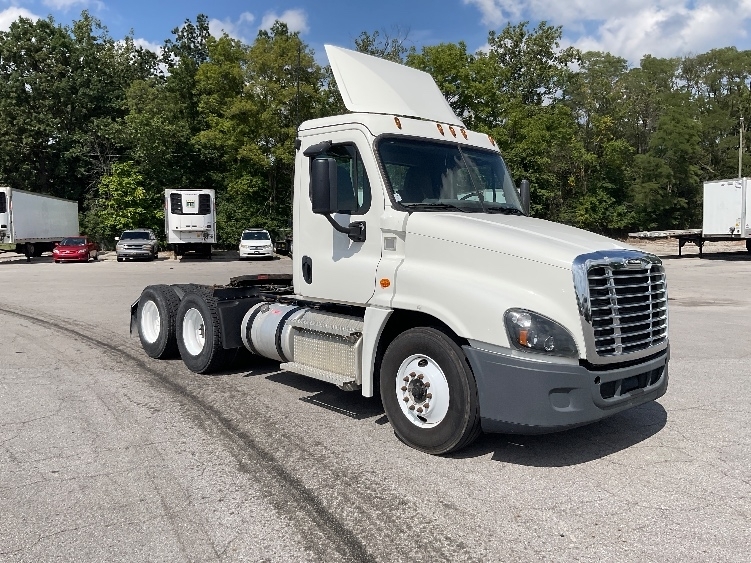 2020 FREIGHTLINER CASCADIA 125 in Fort Wayne, IN