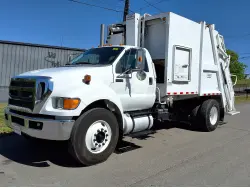 2013 FORD F750