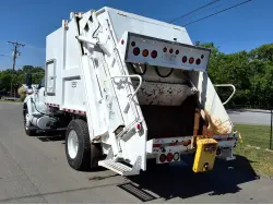 2013 FORD F750