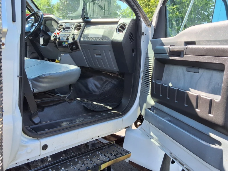 2013 FORD F750
