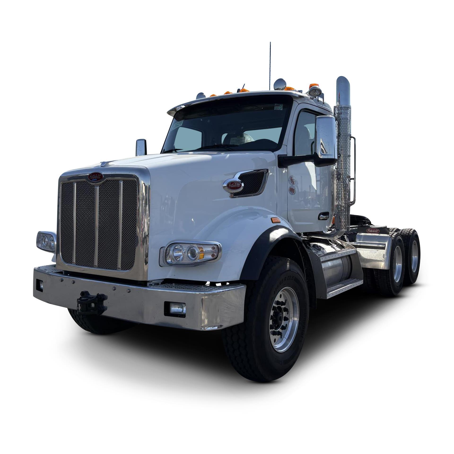 2027 Peterbilt 567 in Pico Rivera, CA