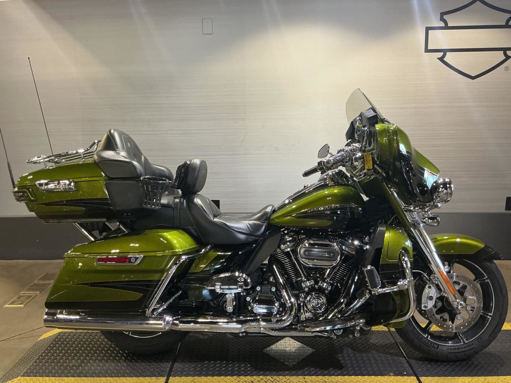 2017 Harley-Davidson Touring CVO Limited in Peoria, AZ