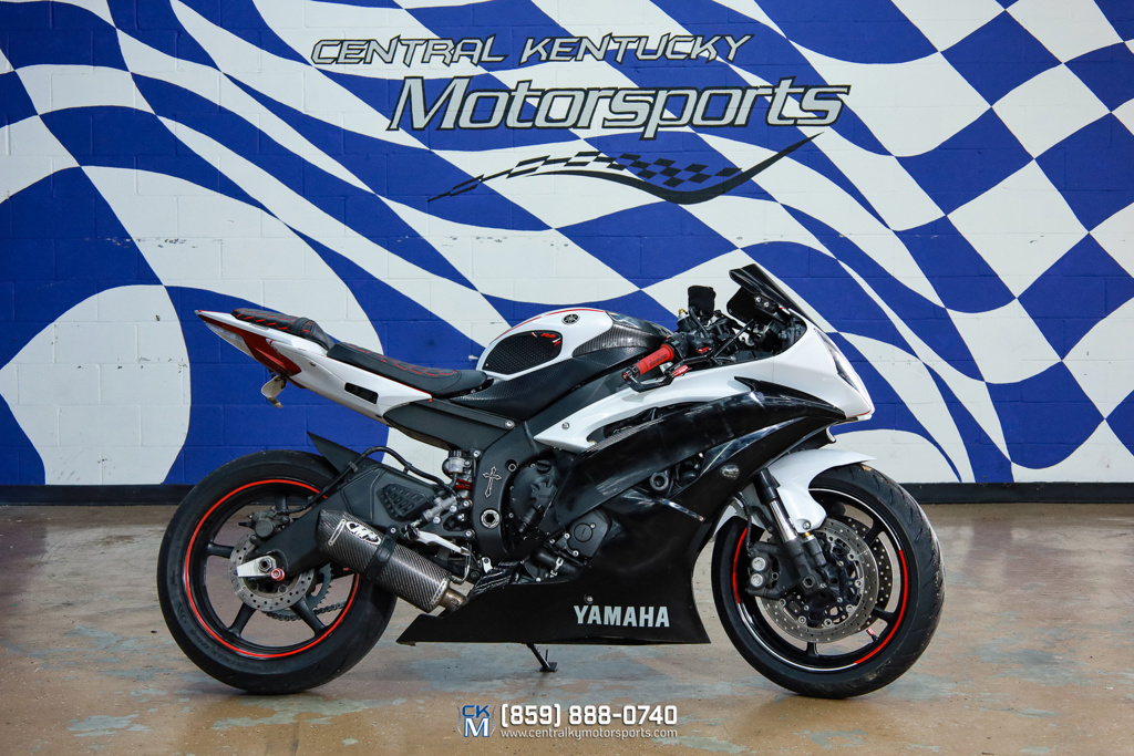2012 Yamaha YZF R6 R6 in Lexington, KY