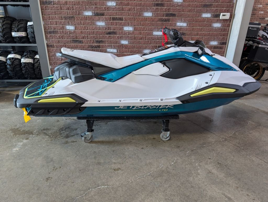2027 Yamaha Waverunners JetBlaster LTD BASE in dimondale MI