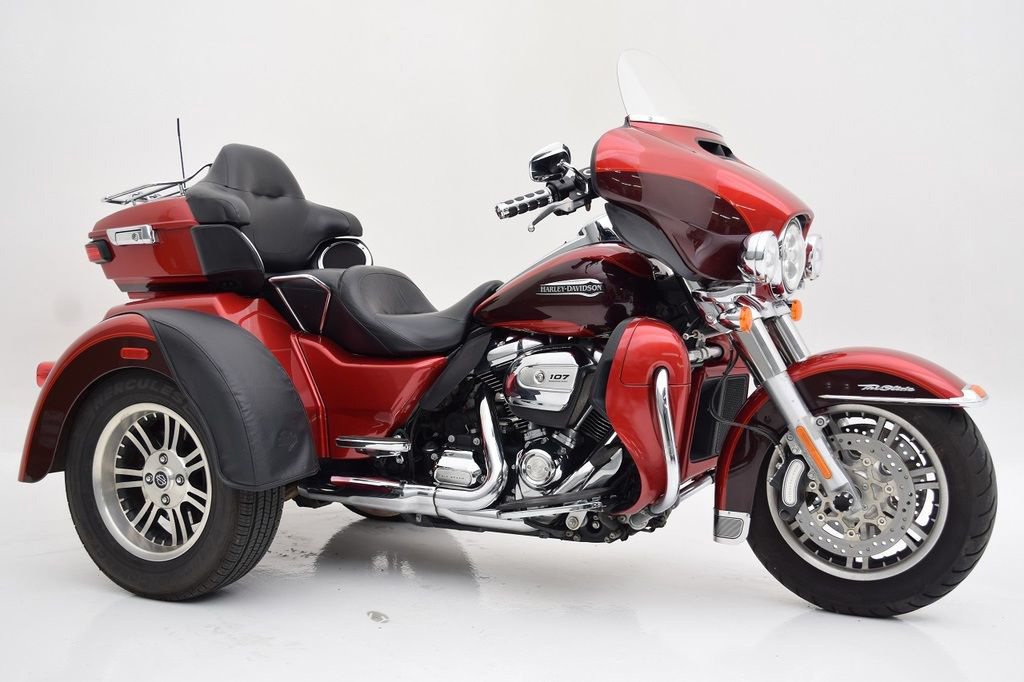 2018 Harley-Davidson Trike FLHTCUTG - Tri Glide Ultra ULTRA CLASSIC® in Scott City, MO