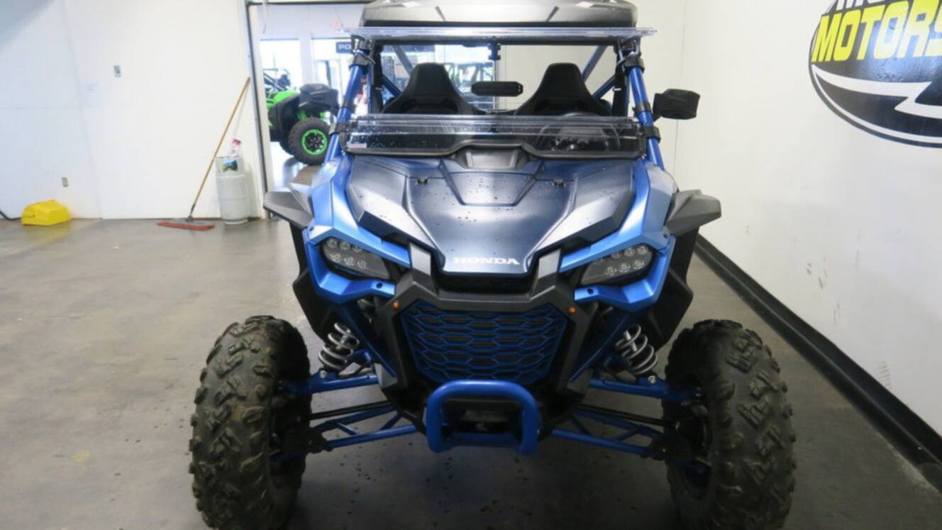 A photo of this 2025 Honda Talon 1000R FOX Live Valve