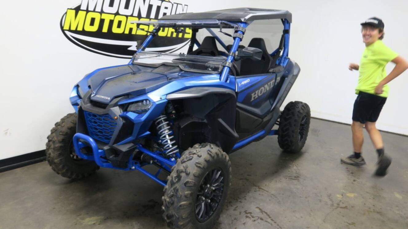 A photo of this 2025 Honda Talon 1000R FOX Live Valve