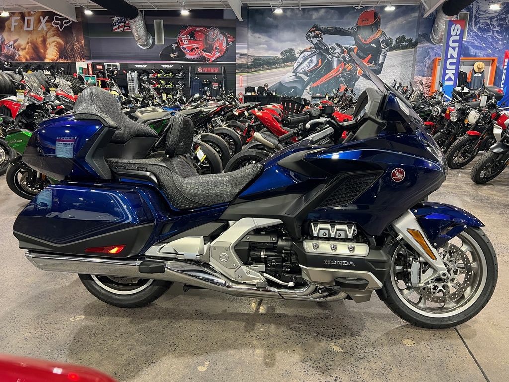 2019 Honda Gold Wing Tour Darkness Black Metallic TOUR AUTOMATIC DCT in Roswell, GA