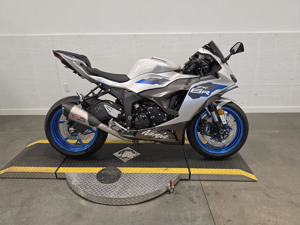 Silver Ninja ZX-6R For Sale Near 76052 - Kawasaki Motorcycles