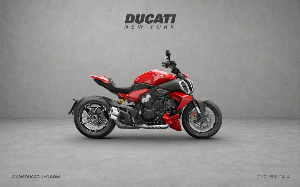 2025 Ducati Diavel V4 Ducati Red V4 in New York, NY
