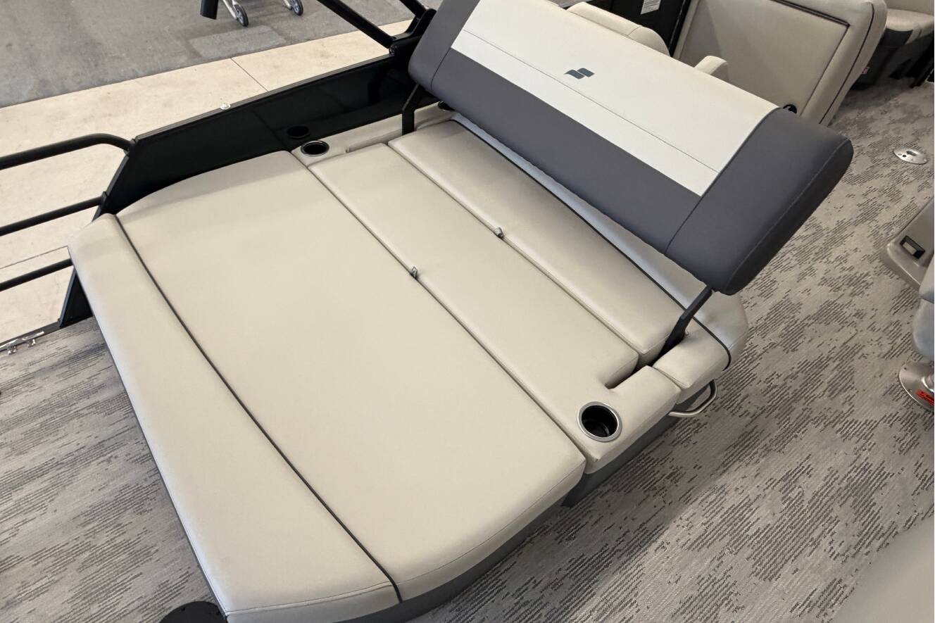 A photo of this 2026 Starcraft EX 20 Q DH