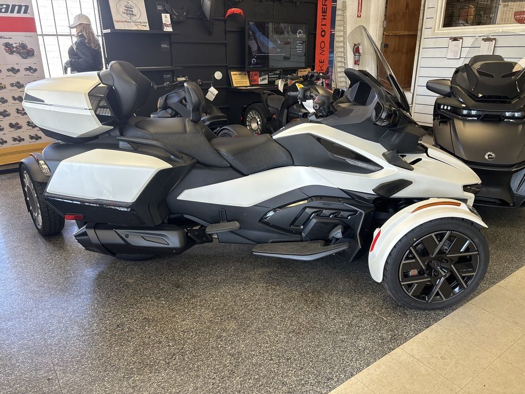 2026 Can-Am Spyder RT Limited Platine LIMITED in Greenville, SC