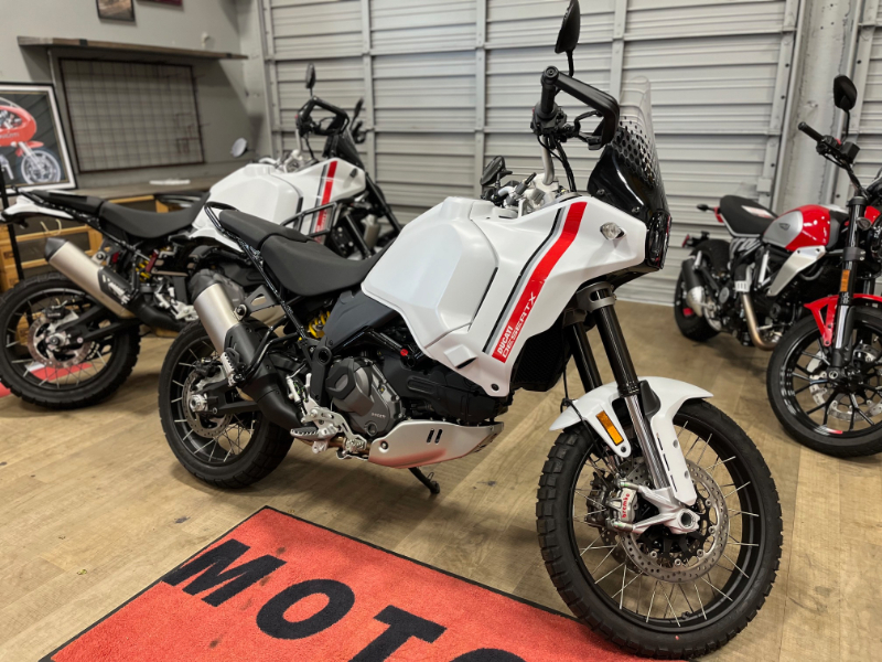2025 Ducati DESERT X 937 937 in Portland, OR